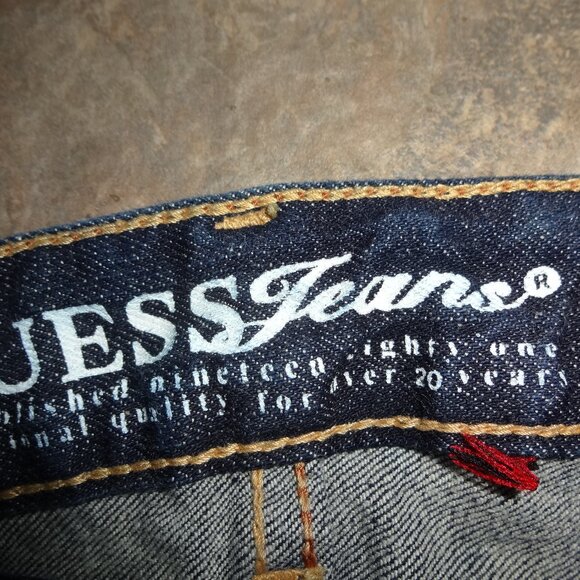 Guess Stretch Denim Blue Jeans Dark Wash Women 29 embroidered pockets - Picture 6 of 8